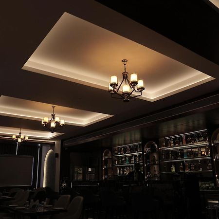 Hotel Carnival Parbhani Buitenkant foto