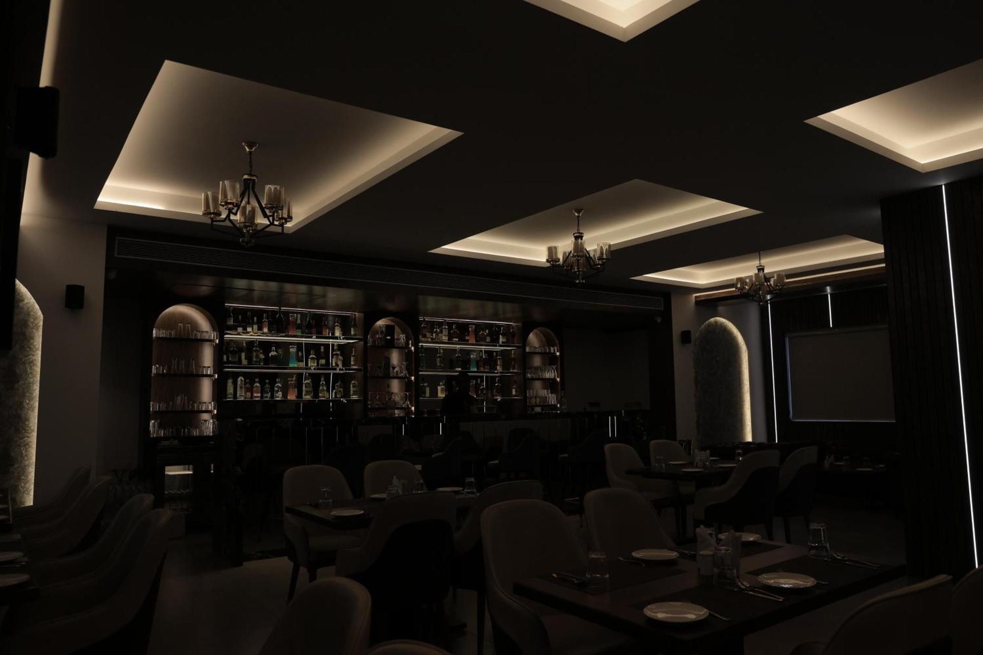 Hotel Carnival Parbhani Buitenkant foto