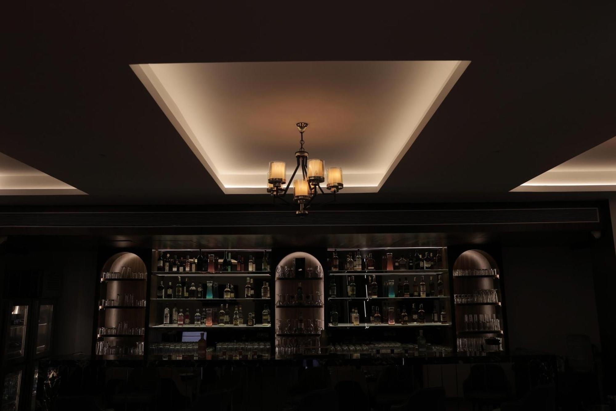Hotel Carnival Parbhani Buitenkant foto